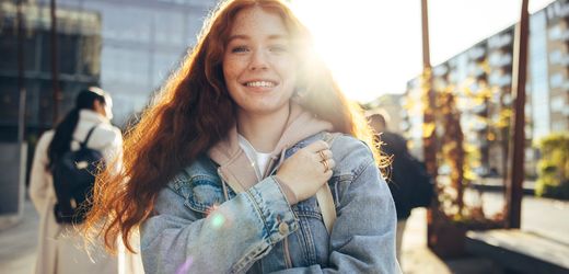 Familiennewsletter: Was die Taschen über unsere Töchter sagen