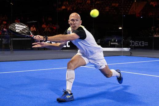 Er läuft auch Marathon in unter drei Stunden: Ex-Fußballstar Arjen Robben ist jetzt Padel-Profi