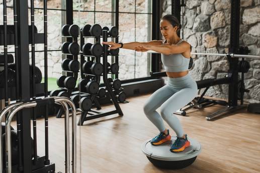 Stabilität, Kraft, Haltung: So vielseitig ist ein Balance-Board-Workout