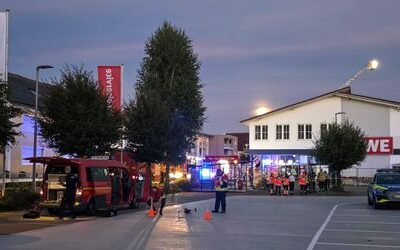 Baden-Württemberg: Supermarktdach stürzt ein und verletzt mehrere Menschen