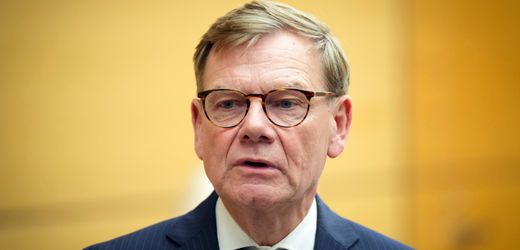 Johann Wadephul: Aktivisten besetzen Büro aus Solidarität mit Maja T
