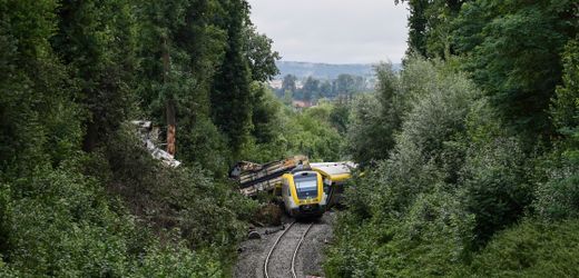 Riedlingen in Baden-Württemberg: Bahnstrecke nach tödlichem Zugunglück noch wochenlang gesperrt