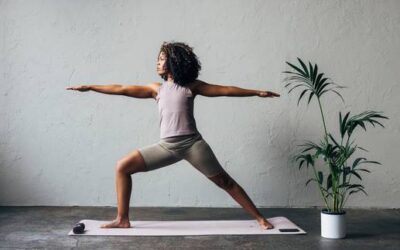 Anleitung und Wirkung: Starke Yoga-Pose: Krieger 1 bringt Power und innere Ruhe