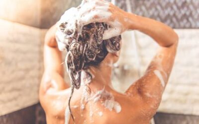 Tipps einer Hautärztin: So oft solltest du deine Haare wirklich waschen