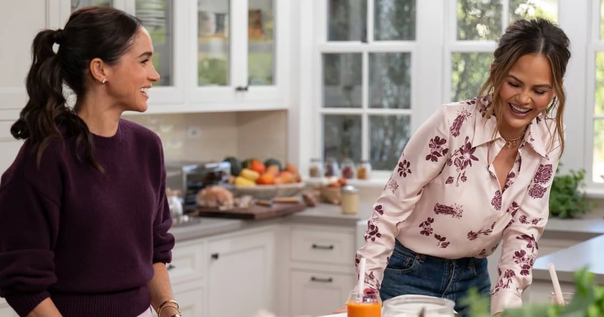 Als Chrissy Teigen peinliches Geständnis macht, muss Meghan lachen