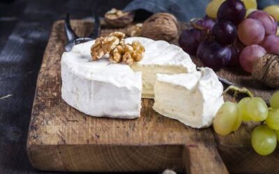Schmeckt noch besser: So solltest du deinen Camembert schneiden