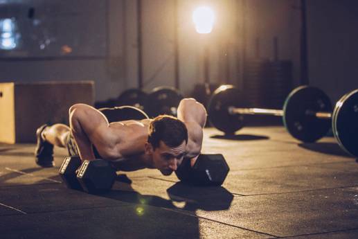 Gehypter Wettbewerb: Mit diesem Trainingsplan gelingt dir der Start ins Hyrox-Workout