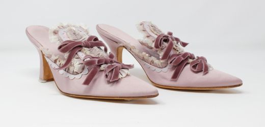 Marie Antoinette und die Mode: Ausstellung im Victoria & Albert Museum in London