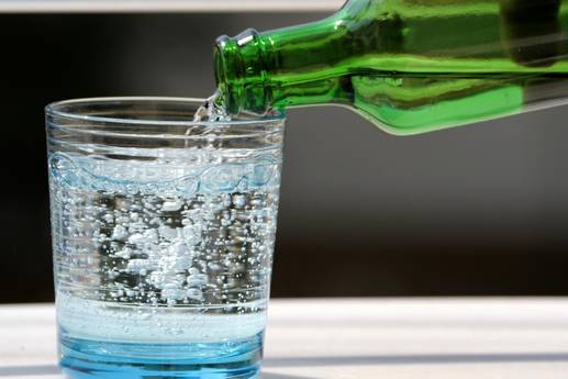 Expertin im Interview: Wundermittel Mineralwasser: „Es schenkt Energie, stärkt die Schönheit“