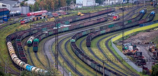 Russland: Bahnstrecken in Russland von Ukrainern attackiert – Lokführer stirbt