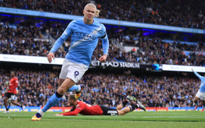 Man City triumphiert im Derby gegen United – Salah lässt Liverpool in der Nachspielzeit jubeln