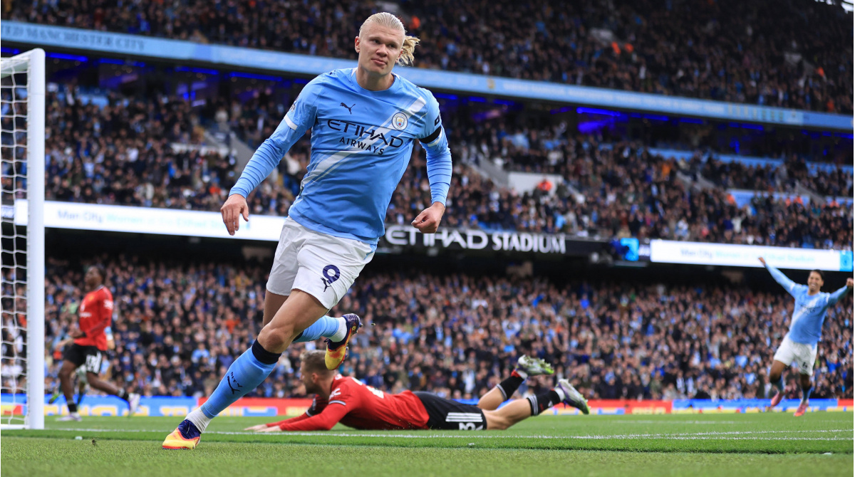 Man City triumphiert im Derby gegen United – Salah lässt Liverpool in der Nachspielzeit jubeln