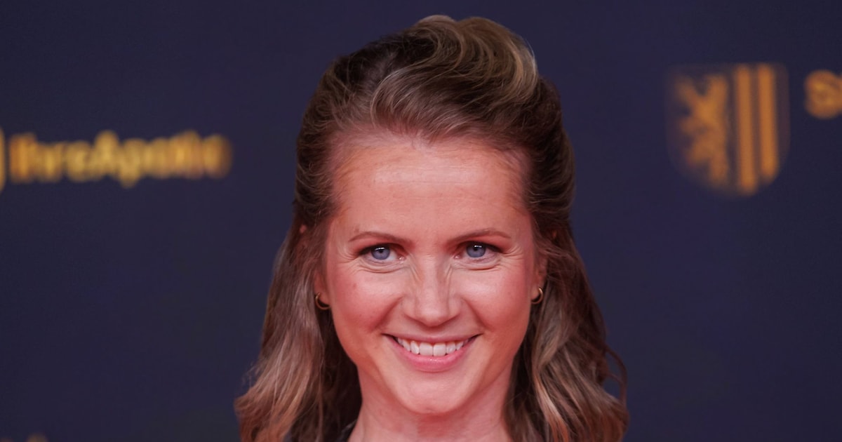 „Tatort“-Star überrascht auf der Bühne mit Babynews