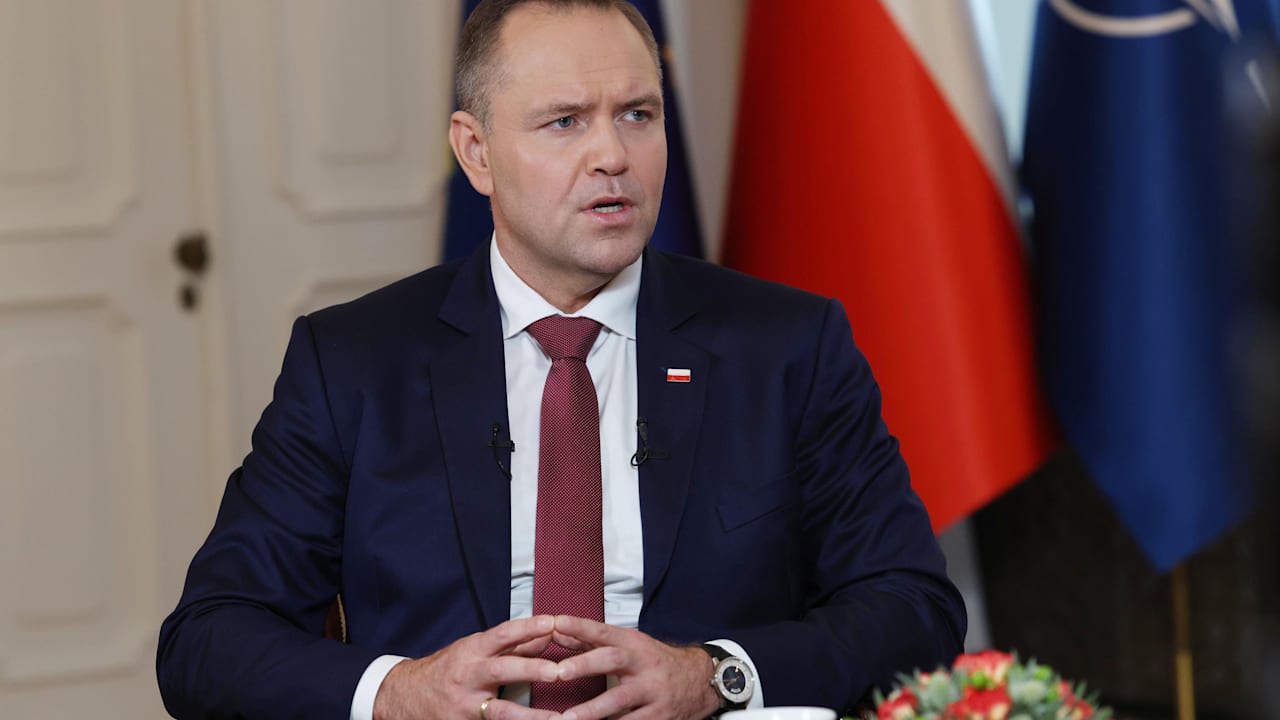 Polens Präsident Nawrocki: „Müssen alles tun, um für Krieg bereit zu sein“