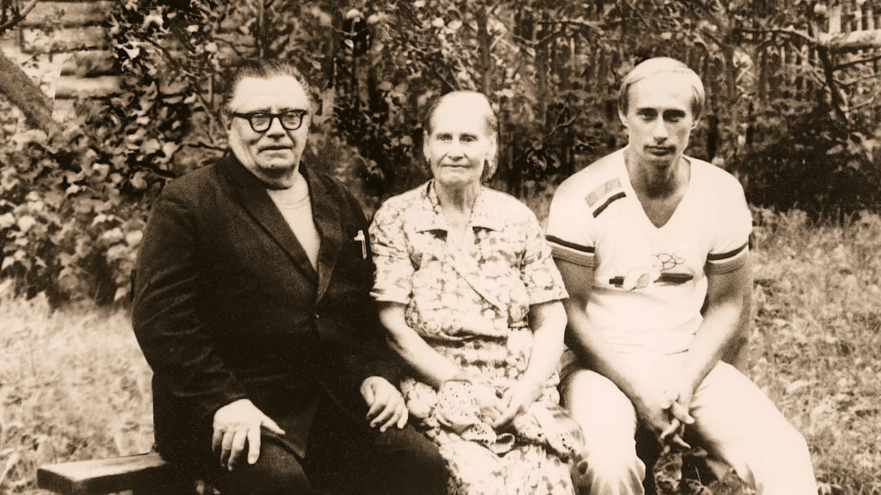 Putins brutales Familien-Geheimnis: Wie sein Vater der Mutter ein Auge ausstach