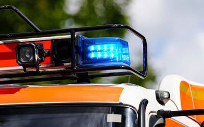 Gardelegen in Sachsen-Anhalt: Mann wähnt Freunde in Güllegrube und löst Einsatz aus