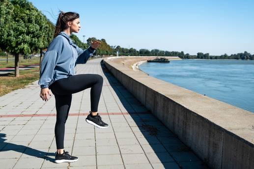 Cardio-Klassiker: Fettkiller High Knees: Dein Turbo-Workout für schnelle Erfolge