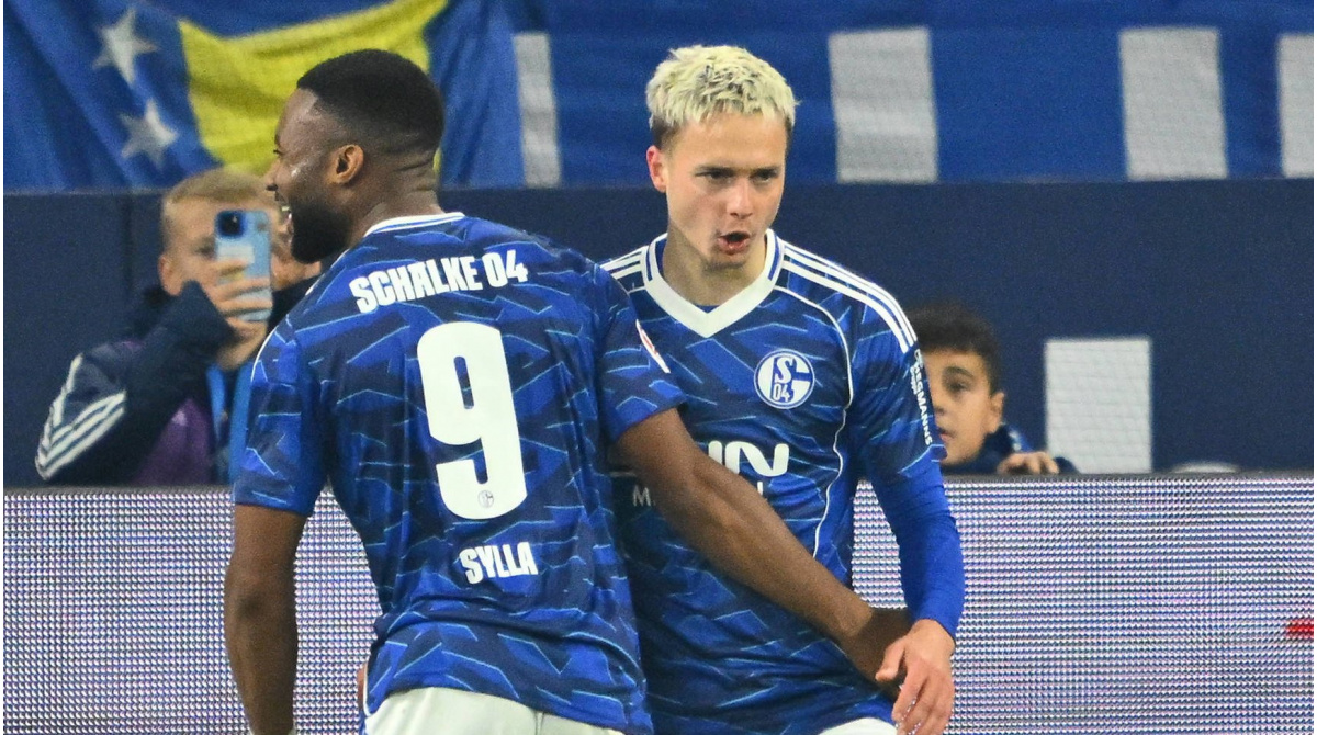 2. Bundesliga: Darmstadt bleibt spitze – Porath schießt Schalke auf 2