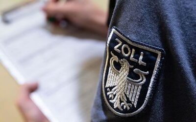 Zoll stoppt Frau mit 400 Luxus-Zigarren im ICE