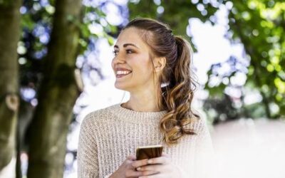 Simple Frisur: Ein Trick bringt mehr Volumen in den Pferdeschwanz