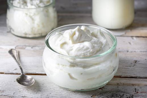 Nicht nur gut für die Muskeln: Das passiert, wenn du jeden Tag Quark isst