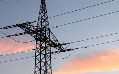 Netzentgelte sinken – für Haushalte wird Strom trotzdem wohl nur wenig günstiger