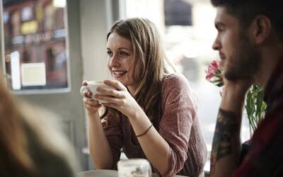 Studie sieht Zusammenhang: Kaffee und Tee: Das soll die ideale Menge für ein längeres Leben sein