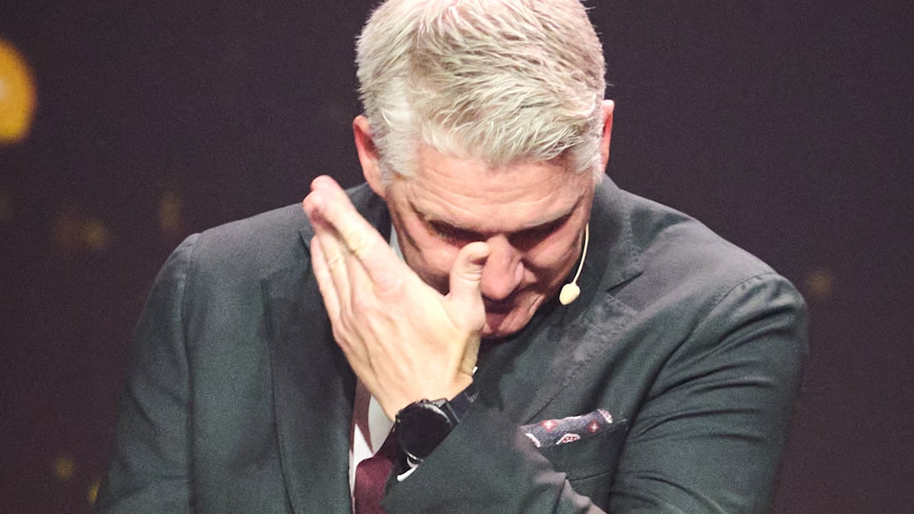 Bastian Schweinsteiger: Emotionaler Auftritt! Hier kämpft er mit den Tränen