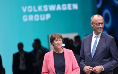 Autogipfel : Regierung prüft Hilfsplan für die Autoindustrie: Grüner Stahl für flexible CO₂-Grenzwerte