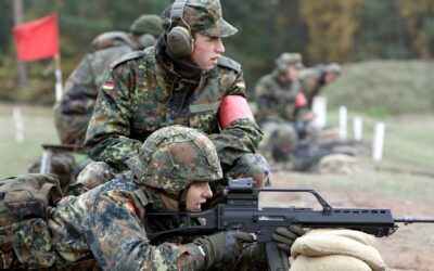 Blitzabsage von Pressekonferenz: CDU-Röttgen geht auf Pistorius los: Wehrdienst-Krach eskaliert!