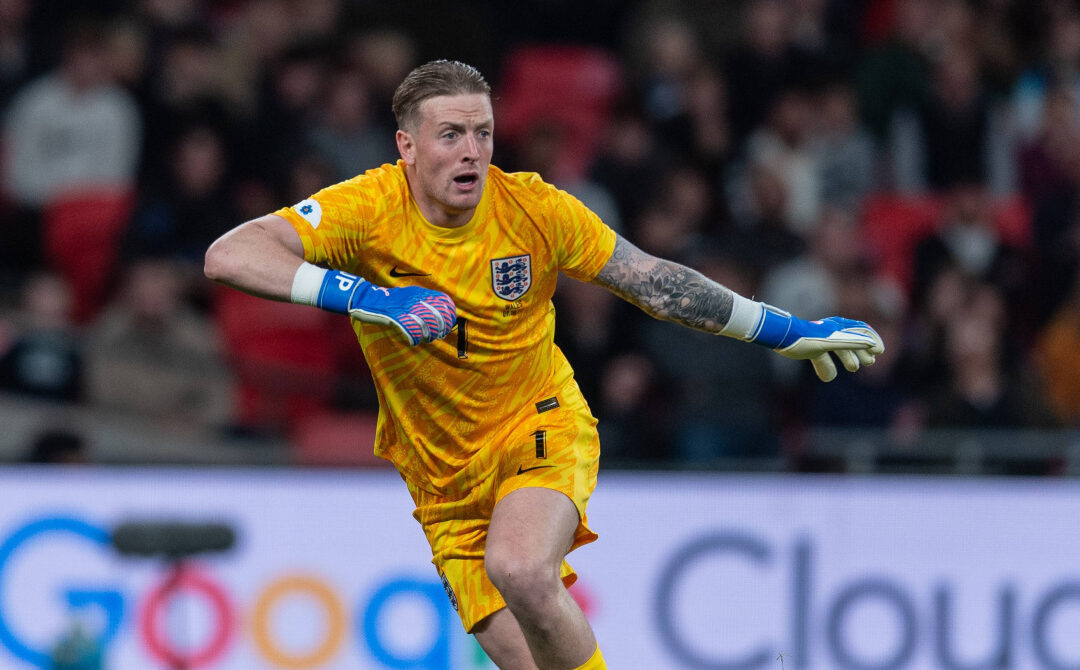 Englands Nationalkeeper Jordan Pickford verlängert beim FC Everton