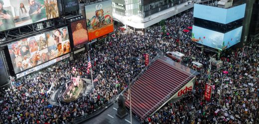 »No Kings«-Bewegung gegen Donald Trump: Millionen Menschen bei Massenprotesten