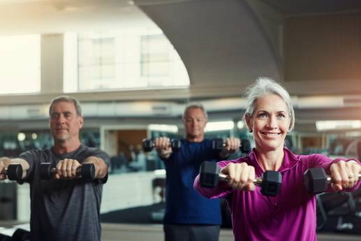 So startest du spät durch: Mit dem Krafttraining in den späten 50ern und frühen 60ern beginnen