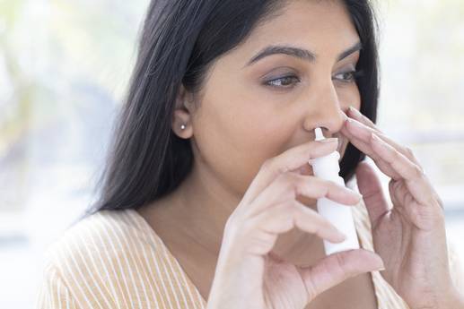 erkaeltungssaison-abhaengig-von-nasenspray-warum-das-gefaehrlich-ist-und-wie-du-davon-loskommst.jpg Erkältungssaison: Abhängig von Nasenspray? Warum das gefährlich ist – und wie du davon loskommst