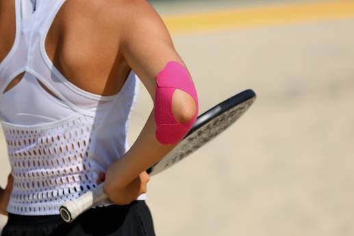 Fit und schmerzfrei: Helfen Tapes wirklich beim Training?