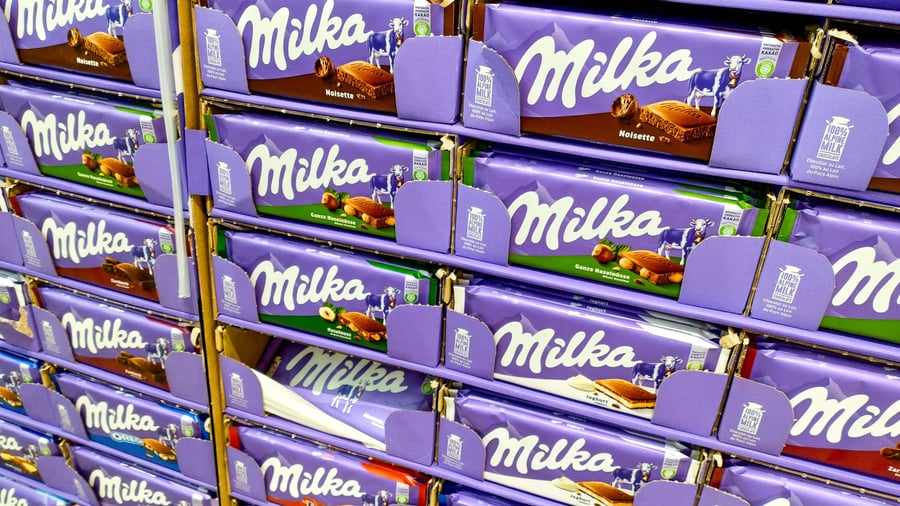 kuenstliche-intelligenz-milka-hersteller-mondelez-will-mit-ki-werbekosten-deutlich-senken.jpeg Künstliche Intelligenz: Milka-Hersteller Mondelez will mit KI Werbekosten deutlich senken