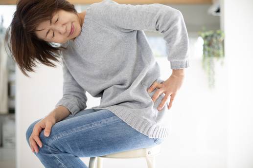 schmerzen-in-den-wechseljahren-wie-du-mit-nur-6-minuten-taeglich-deine-huefte-staerken-kannst.jpg Schmerzen in den Wechseljahren: Wie du mit nur 6 Minuten täglich deine Hüfte stärken kannst