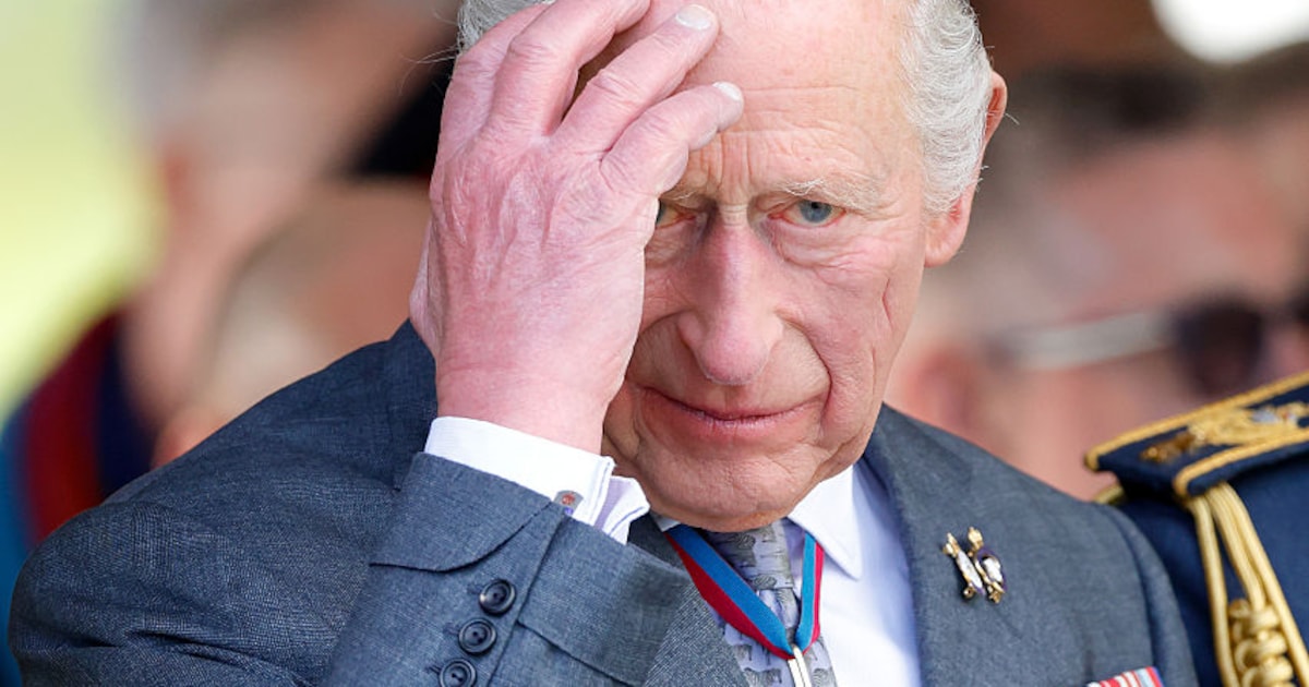 ploetzlich-wird-koenig-charles-mit-fragen-zu-bruder-andrew-konfrontiert.jpg Plötzlich wird König Charles mit Fragen zu Bruder Andrew konfrontiert