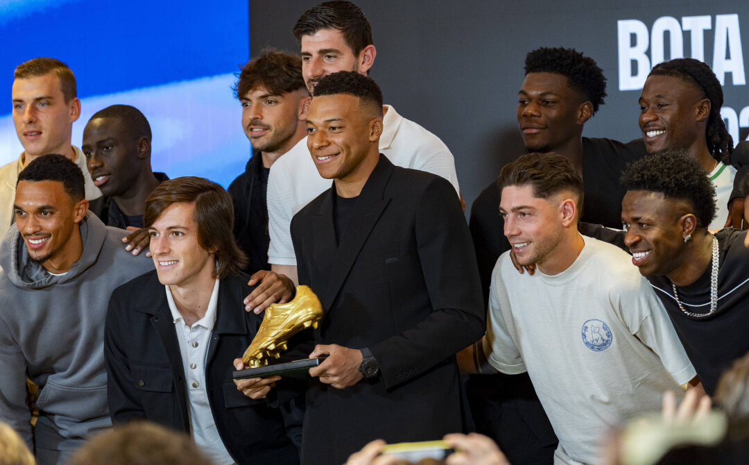 Mbappé erhält Goldenen Schuh – Bayerns Kane diese Saison auf gutem Weg