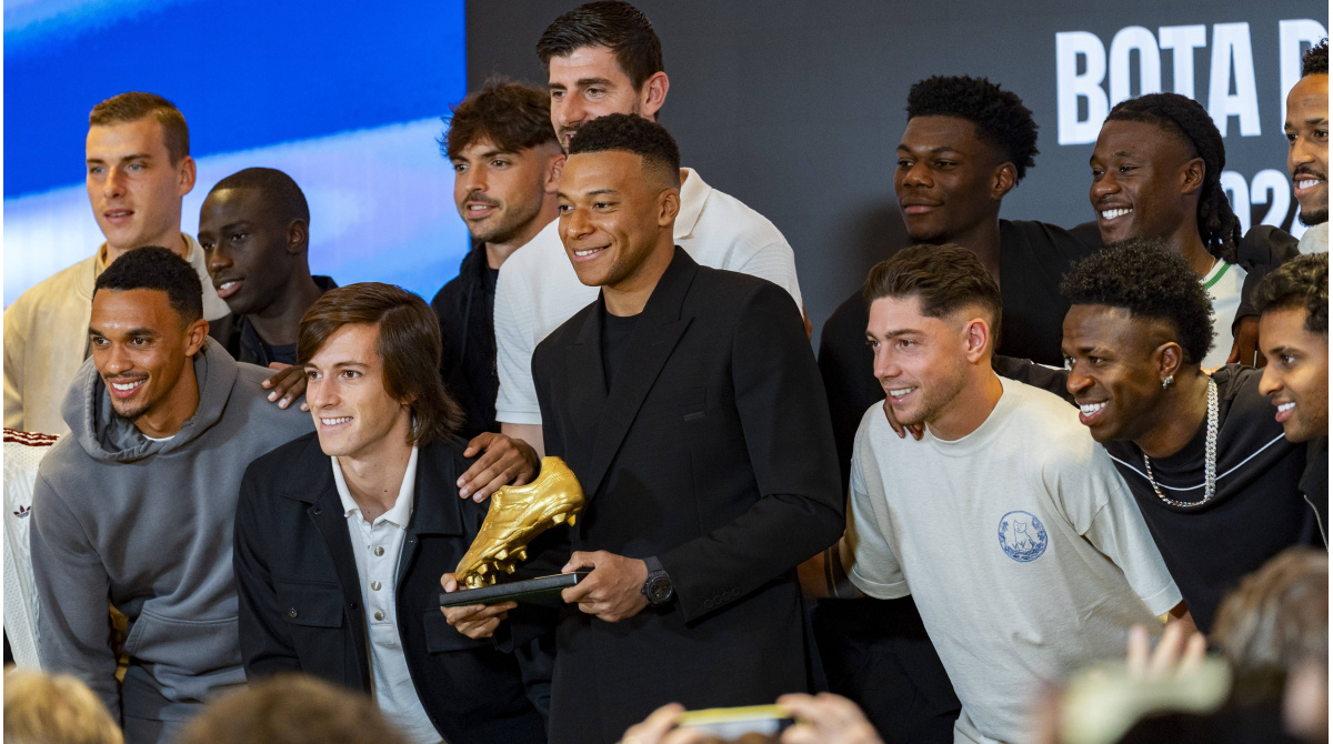 Mbappé erhält Goldenen Schuh – Bayerns Kane diese Saison auf gutem Weg