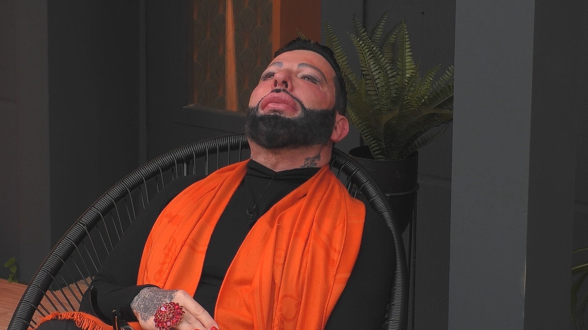 harald-gloeoeckler-erklaert-seinen-traenenausbruch-bei-promi-bb.jpg Harald Glööckler erklärt seinen Tränenausbruch bei Promi-BB