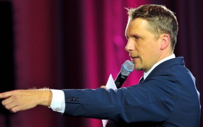 In Papas Fußstapfen: Oliver Pochers kleiner Sohn veräppelt ihn