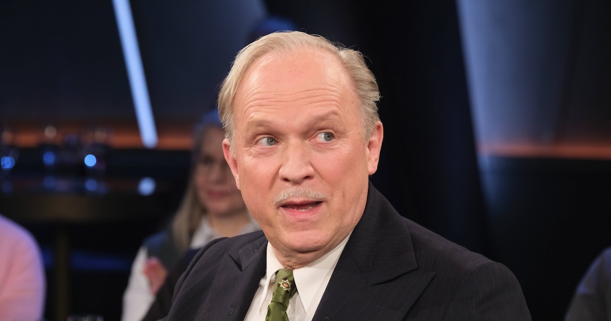 tatort-star-ulrich-tukur-20-jahre-ohne-fuehrerschein-hinter-dem-lenkrad.png „Tatort“-Star Ulrich Tukur: 20 Jahre ohne Führerschein hinter dem Lenkrad