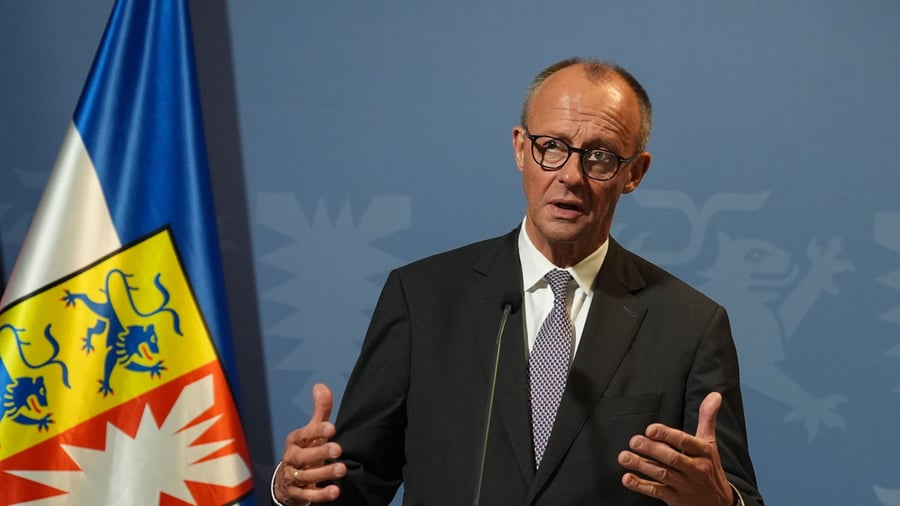 Rückführungen: Bundeskanzler Merz stellt sich in Syrien-Frage gegen seinen Außenminister