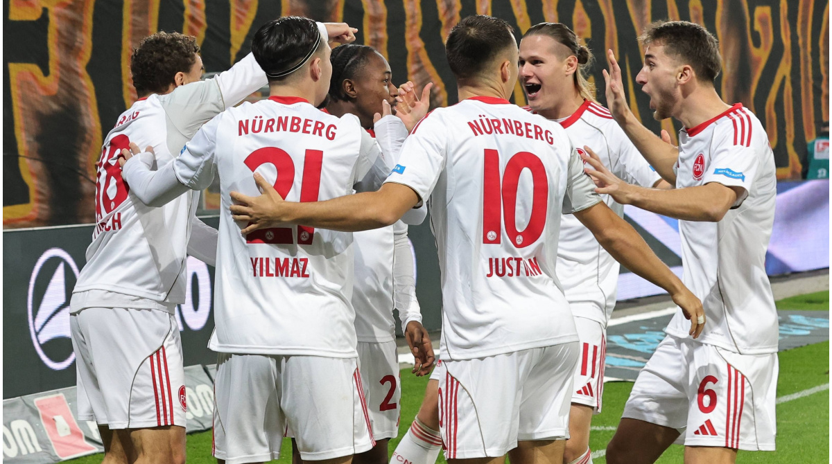 2-liga-1-fc-nuernberg-gewinnt-bei-dynamo-fuerth-mit-last-minute-sieg.jpg 2. Liga: 1. FC Nürnberg gewinnt bei Dynamo – Fürth mit Last-Minute-Sieg