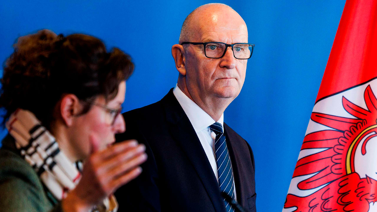 brandenburgs-koalition-wackelt-4-bsw-abgeordnete-treten-aus-partei-aus.jpg Brandenburgs Koalition wackelt: 4 BSW-Abgeordnete treten aus Partei aus