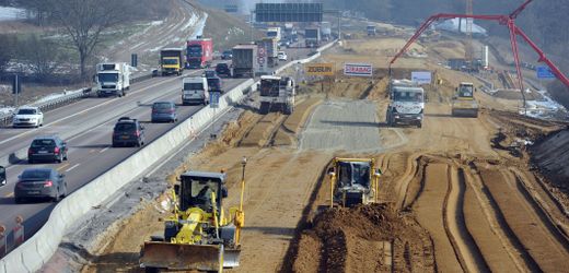 verkehr-gruene-werfen-regierung-umschichtungen-zugunsten-neuer-strassen-vor.jpg Verkehr: Grüne werfen Regierung Umschichtungen zugunsten neuer Straßen vor