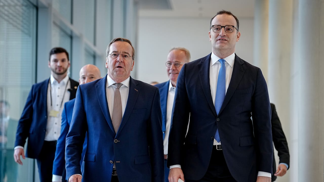 spahn-appell-an-junge-maenner-euer-vaterland-braucht-euch.jpg Spahn-Appell an junge Männer: „Euer Vaterland braucht euch!“