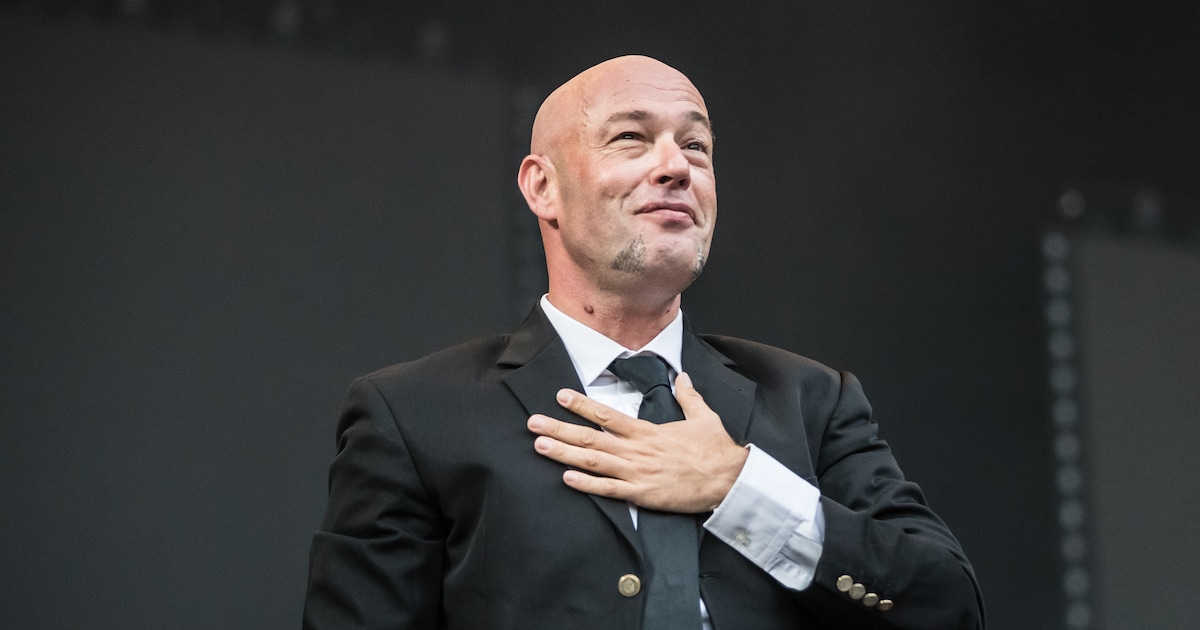 paar-stueckchen-zaehne-verloren-graf-hat-schweren-buehnen-unfall.jpg „Paar Stückchen Zähne“ verloren: Graf hat schweren Bühnen-Unfall