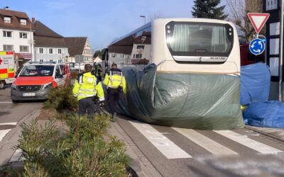 Baden-Württemberg: Schulweg-Unfall! Mädchen von Bus überfahren – tot